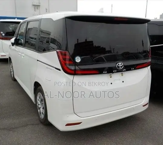 Toyota Noah 2022 Pearl