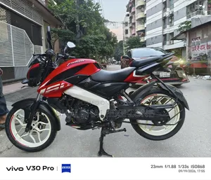 Bajaj Pulsar NS 160 2021 Red