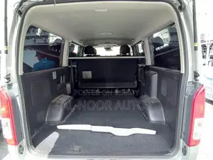 Toyota HiAce 2021 Silver