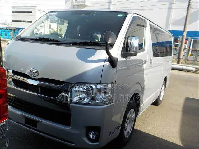 Toyota HiAce 2021 Silver