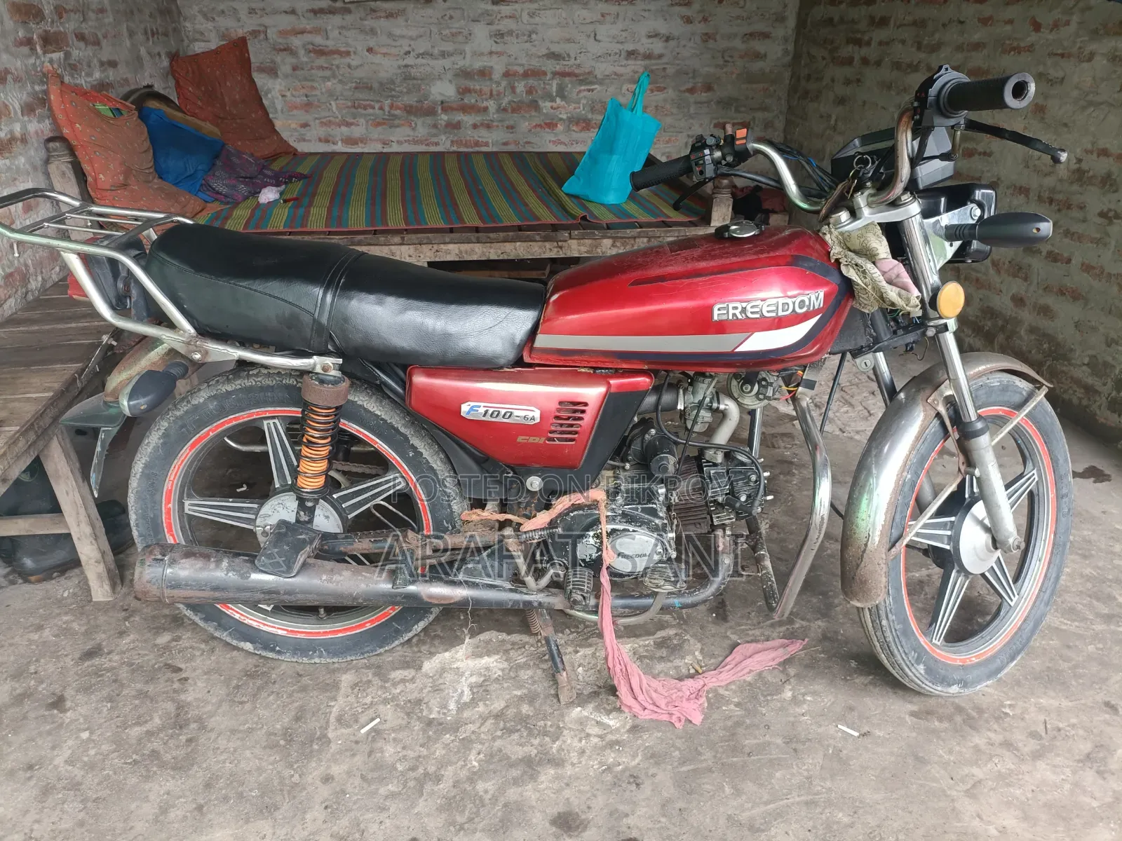 মোটরসাইকেল ২০১২ রেড