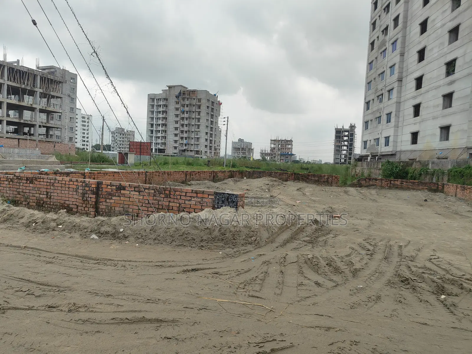 বসুন্ধরার স্বপ্ন নগর টাওয়ারে ৪-বেডরুমের অ্যাপার্টমেন্ট বিক্রয়ের জন্য