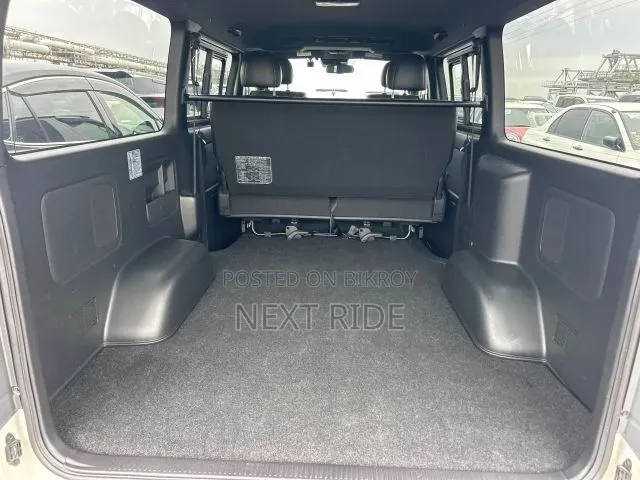 Toyota HiAce 2020 White