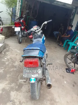 সুজুকি এএক্স৪ ২০১২ নীল
