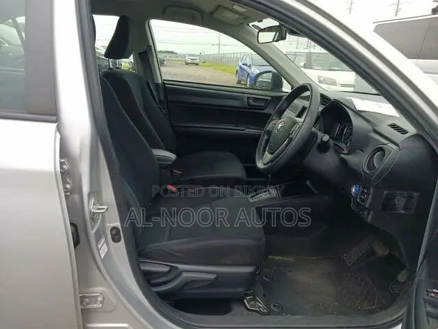 Toyota Axio 2021 Silver