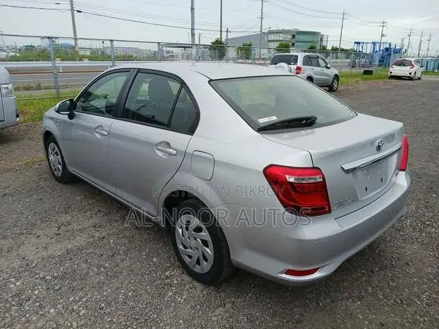 Toyota Axio 2021 Silver