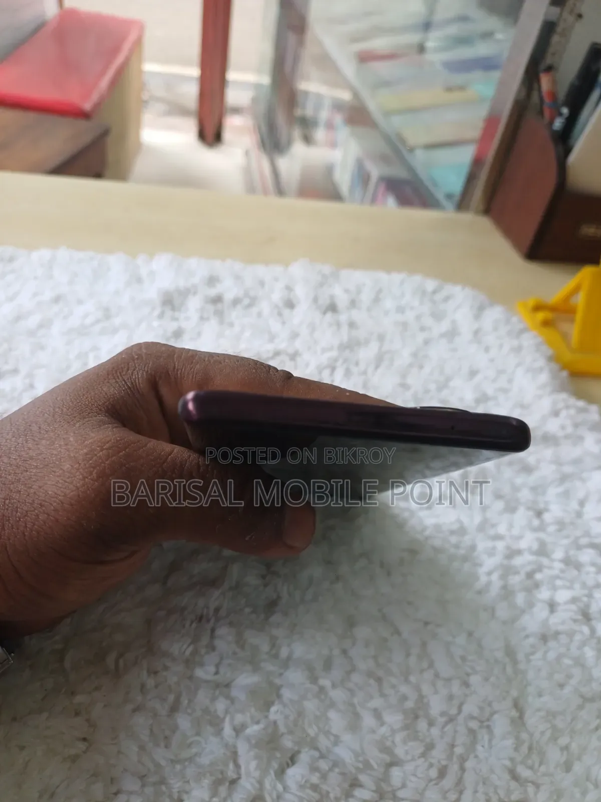 Vivo 128 GB Red