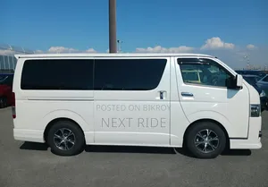Toyota HiAce 2021