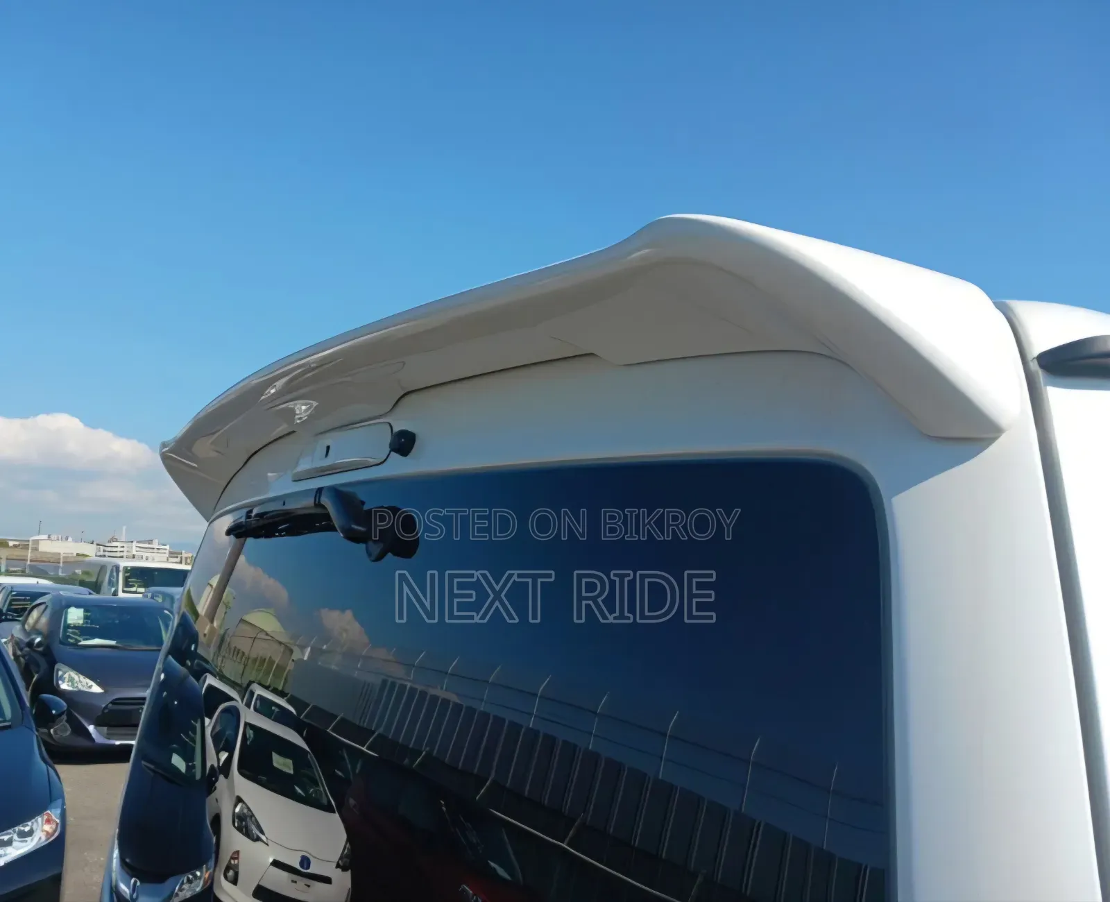 Toyota HiAce 2021