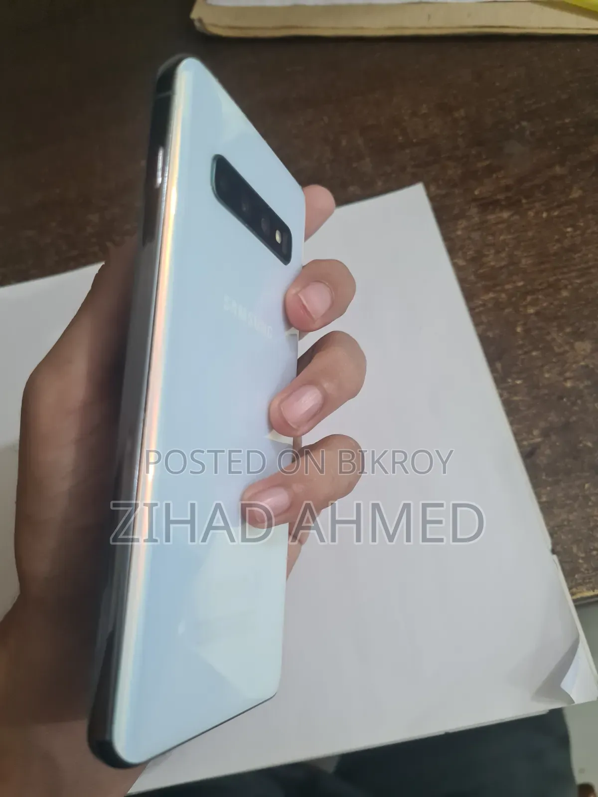 স্যামসাং গ্যালাক্সি এস১০ ১২৮ জিবি সাদা