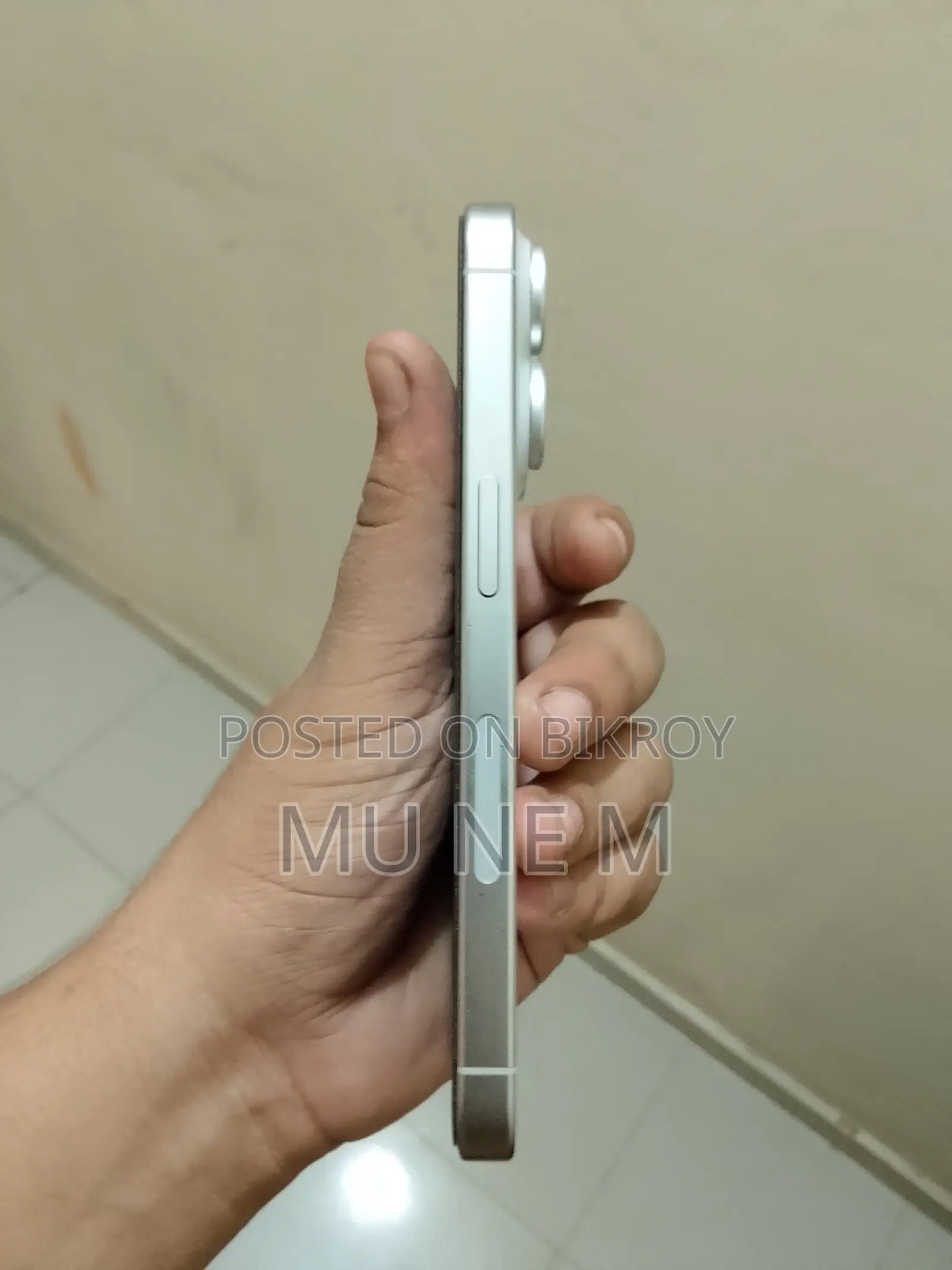 অ্যাপল আইফোন ১৫ প্রো ১২৮ জিবি সিলভার