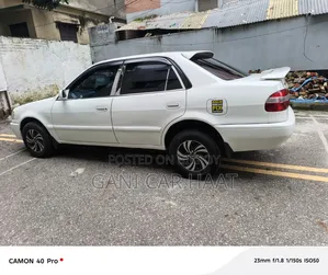 Toyota Corolla X 1.3 Automatic 2000 White