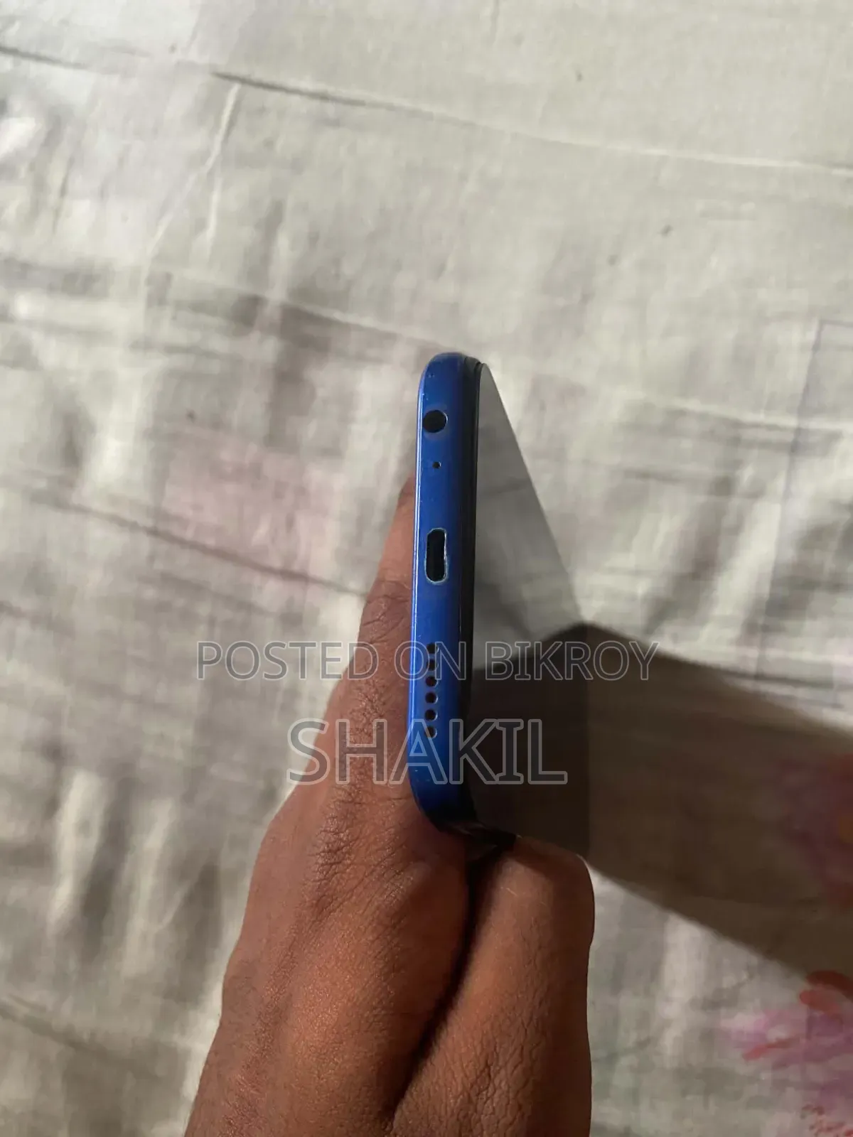 টেকনো ৩২ জিবি নীল