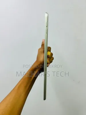 অ্যাপল আইপ্যাড ৯.৭ ১২৮ জিবি হোয়াইট