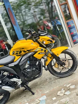 সুজুকি জিক্সার ২০২৫ হলুদ