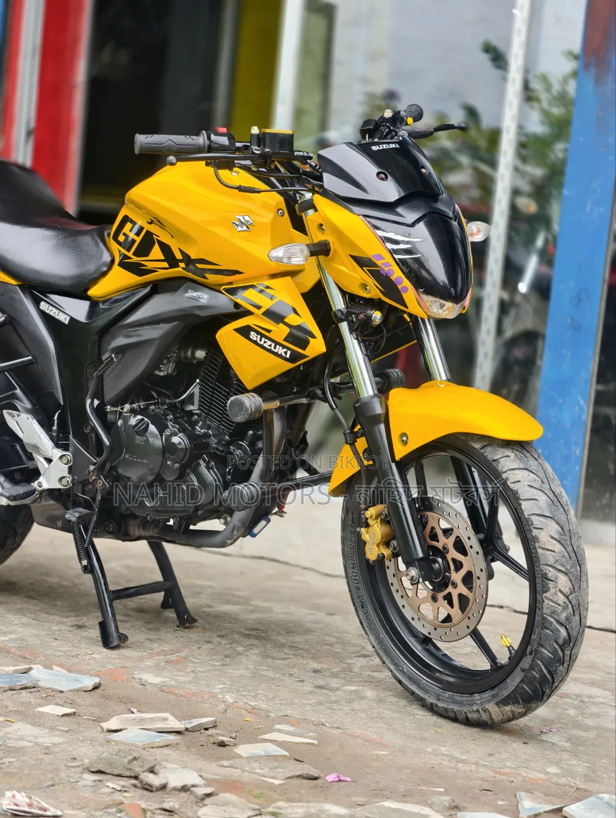 সুজুকি জিক্সার ২০২৫ হলুদ