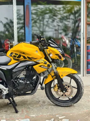 সুজুকি জিক্সার ২০২৫ হলুদ