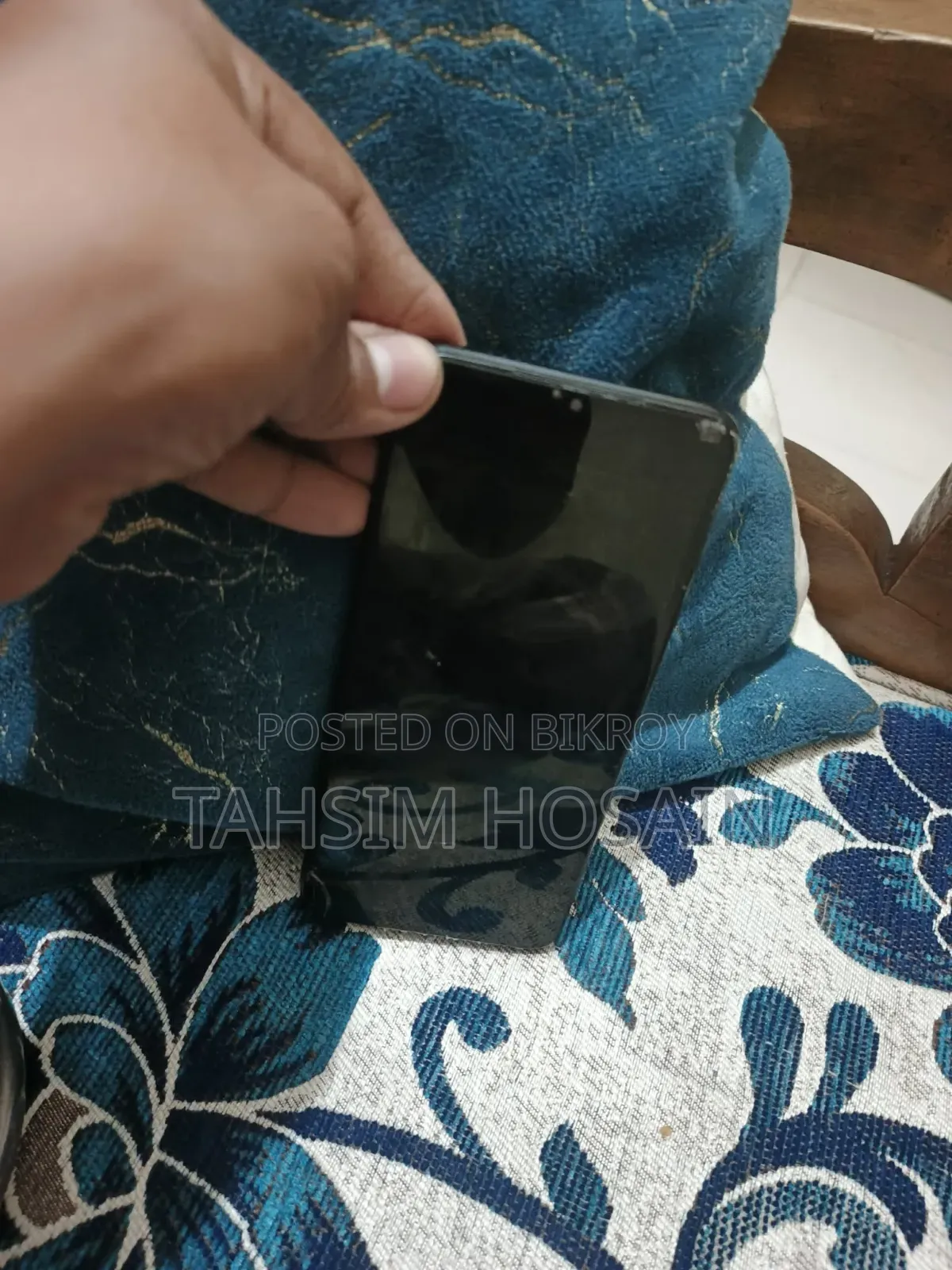 মোবাইল ফোন ৬৪ জিবি ব্ল্যাক