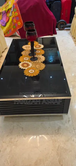 ওয়াও ওয়াও টেবিল