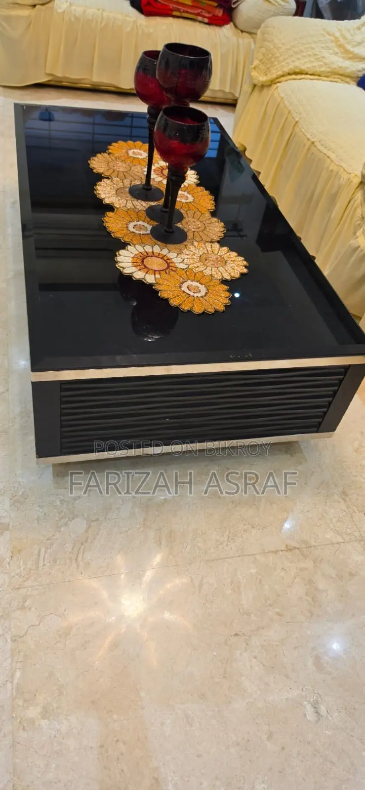 ওয়াও ওয়াও টেবিল