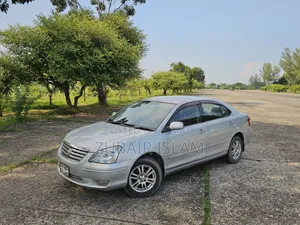 টয়োটা প্রিমিও ১.৫ ফোর-হুইল ড্রাইভ ২০০৫ রূপালী