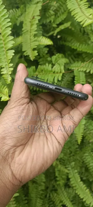 অ্যাপল আইফোন ১১ ১২৮ জিবি ব্ল্যাক