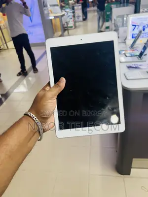 Apple 32 GB Silver