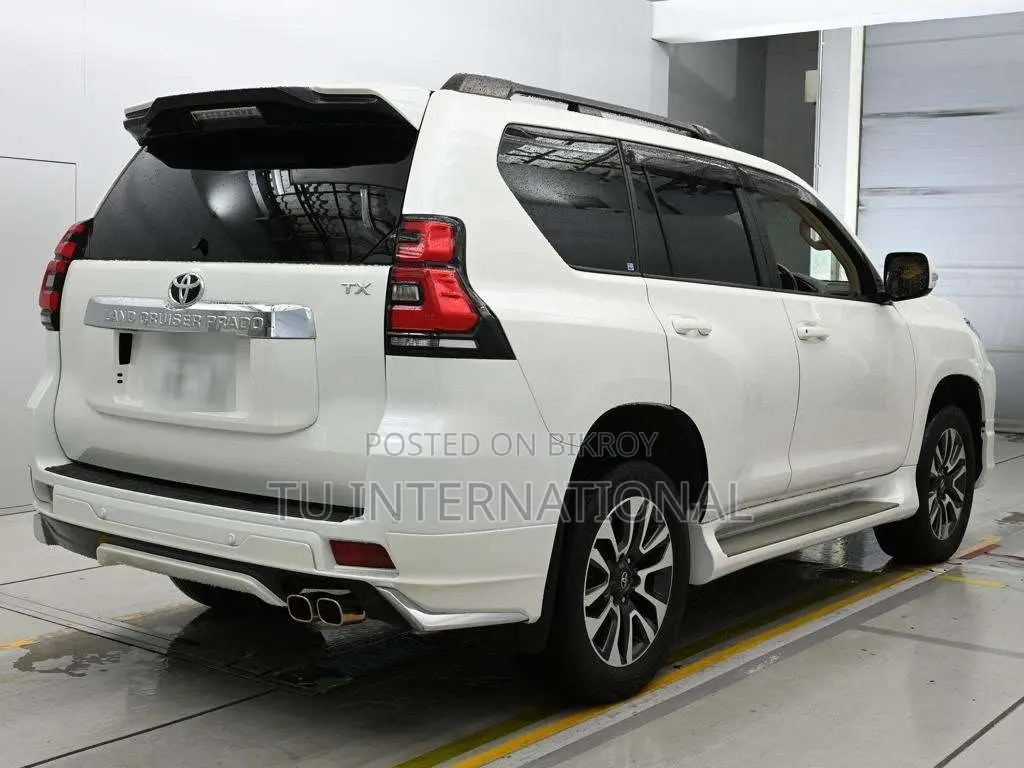 Toyota Land Cruiser Prado 2022 Pearl