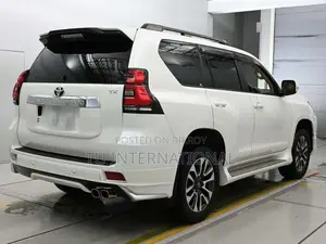 Toyota Land Cruiser Prado 2022 Pearl