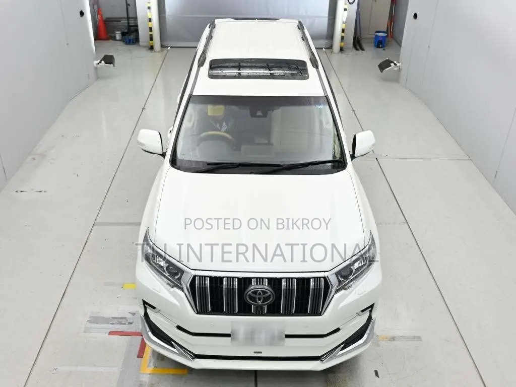 Toyota Land Cruiser Prado 2022 Pearl
