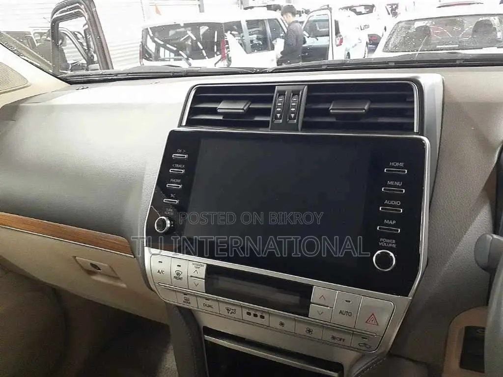 Toyota Land Cruiser Prado 2022 Pearl