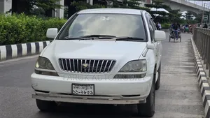 টয়োটা হ্যারিয়ার ২.৪ ১৬ভি ১৯৯৮ পার্ল