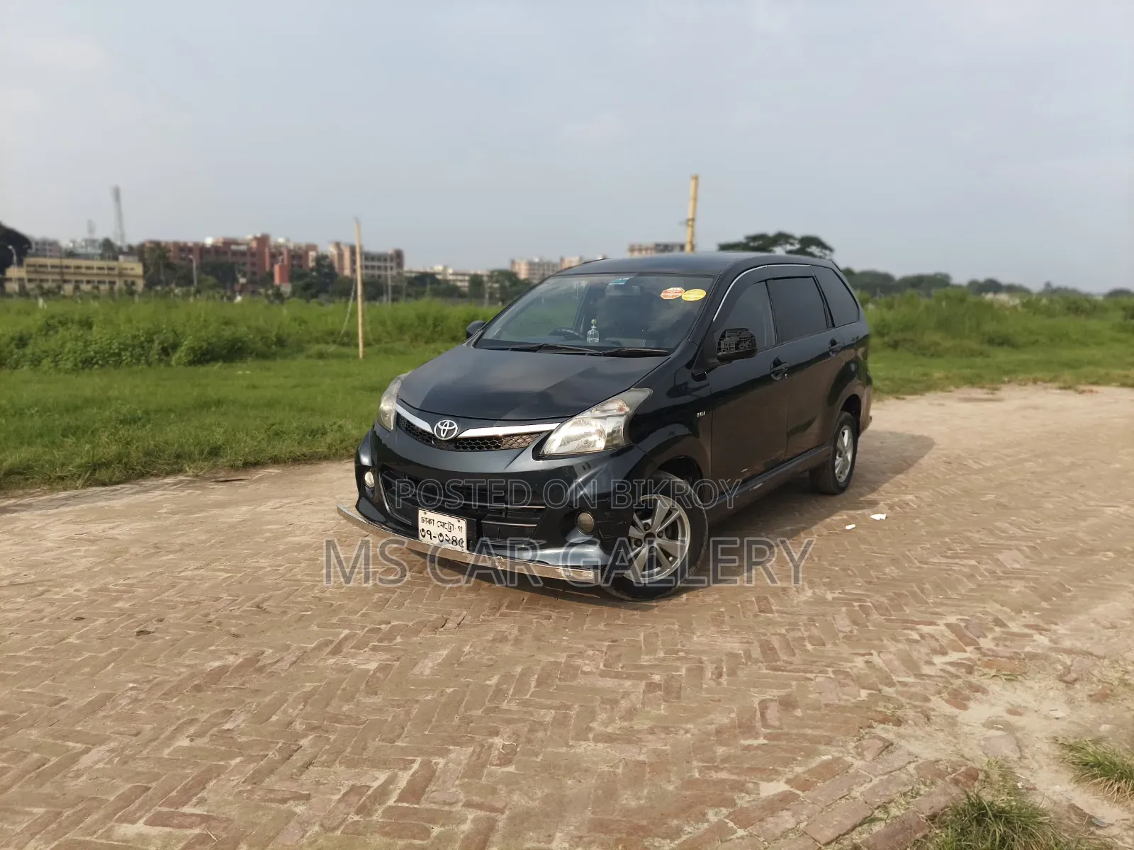 টয়োটা আভানজা ২০১৪ গ্রে