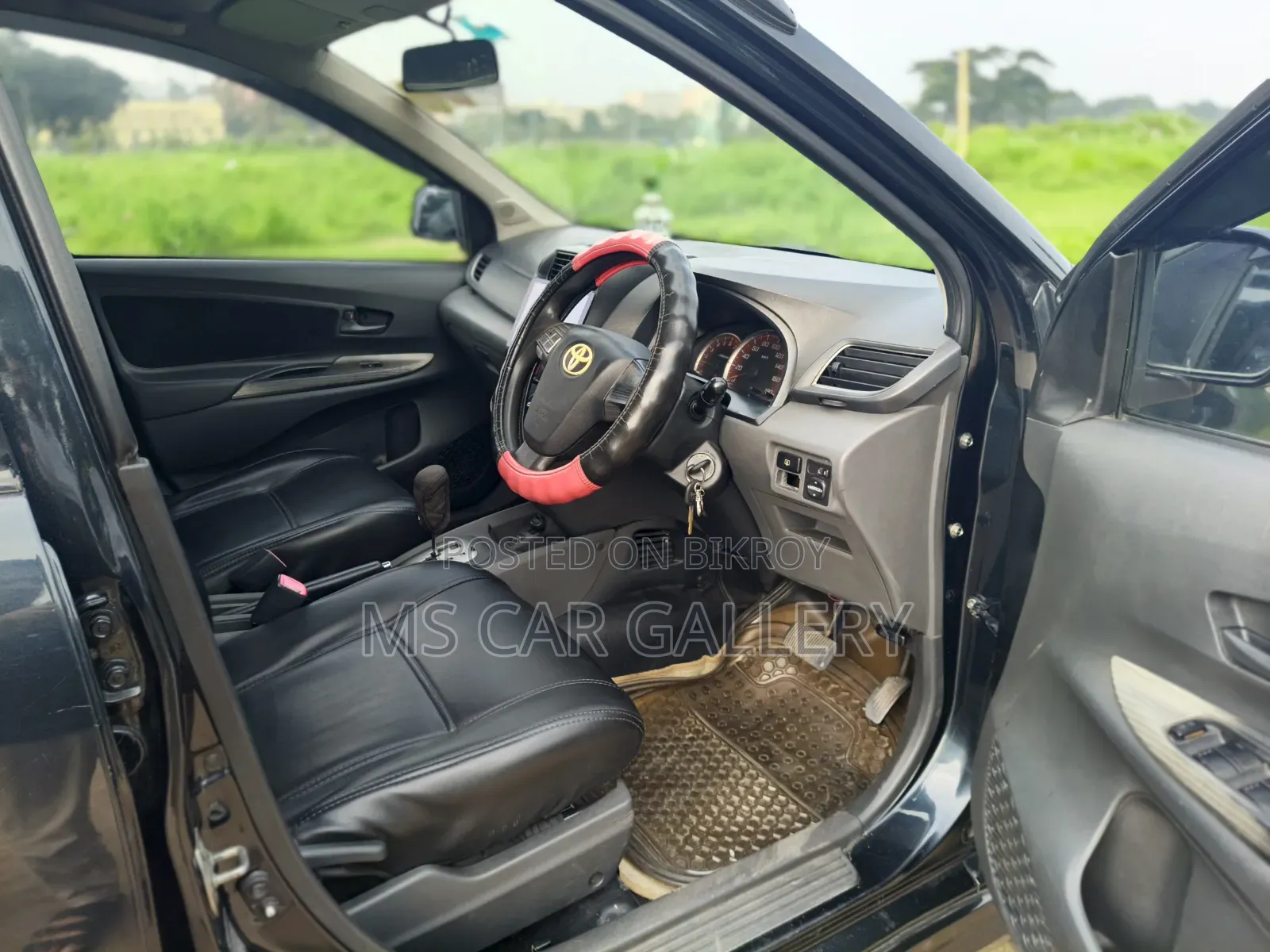 টয়োটা আভানজা ২০১৪ গ্রে