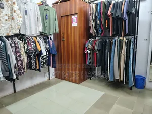 মাল সহ দোকান ভাড়া