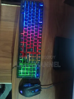 গেমিং RGB কিবোর্ড এবং মাউস৷