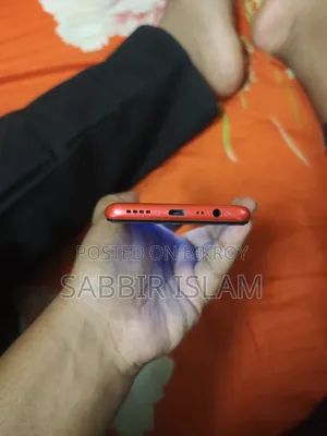 রিয়েলমি সি১২ ৩২ জিবি লাল
