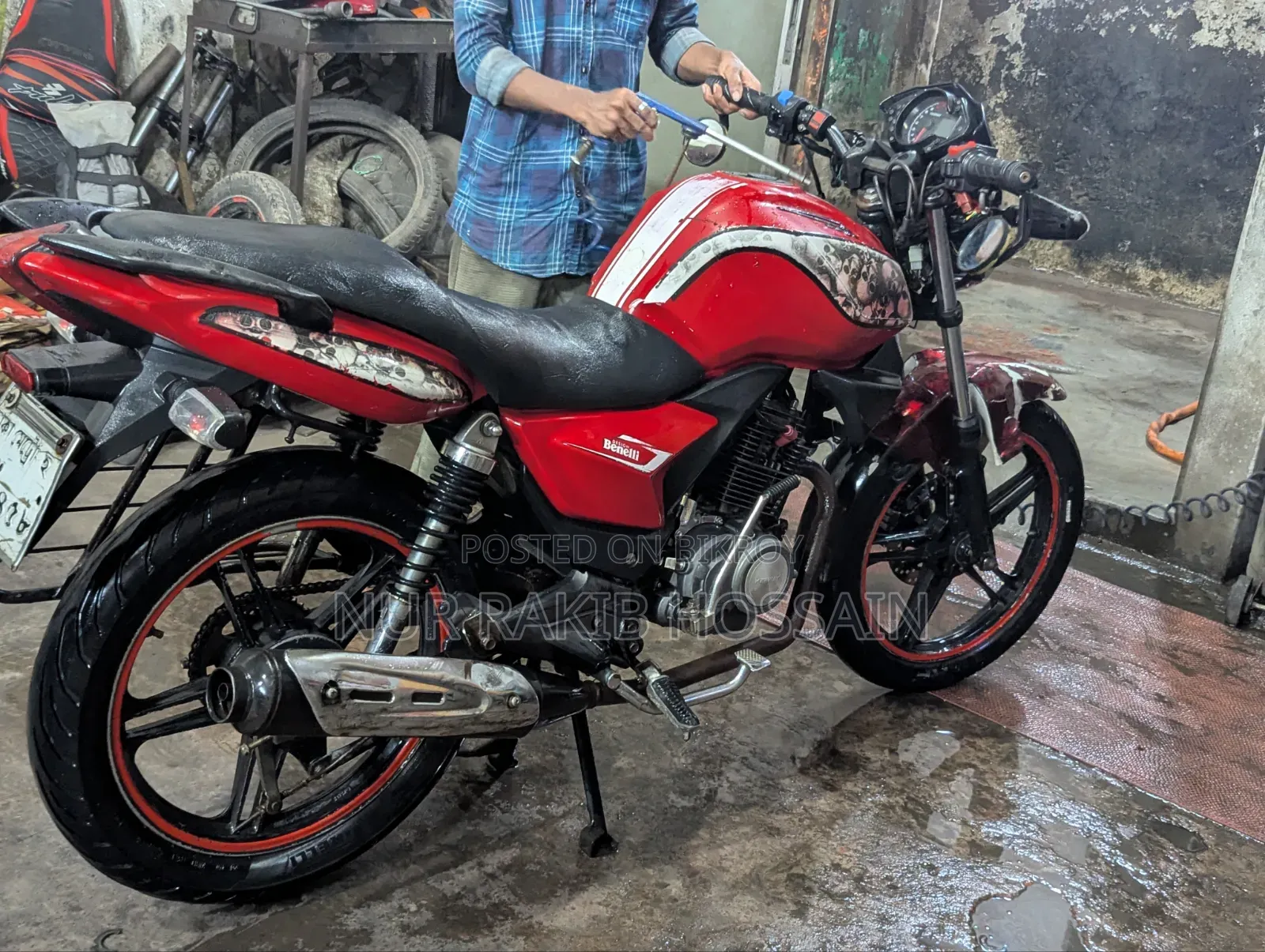 কিওয়ে আরকেএস ১০০ ২০১৭ রেড