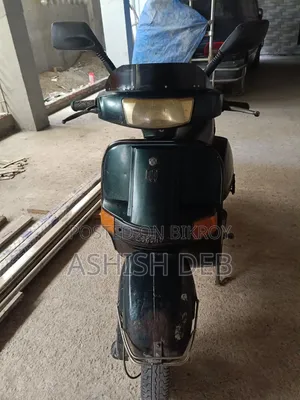Vespa 150 2000 Green