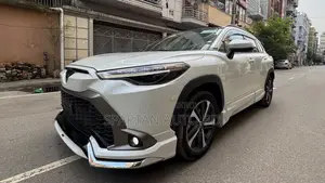 Toyota Corolla Cross 2024 Pearl