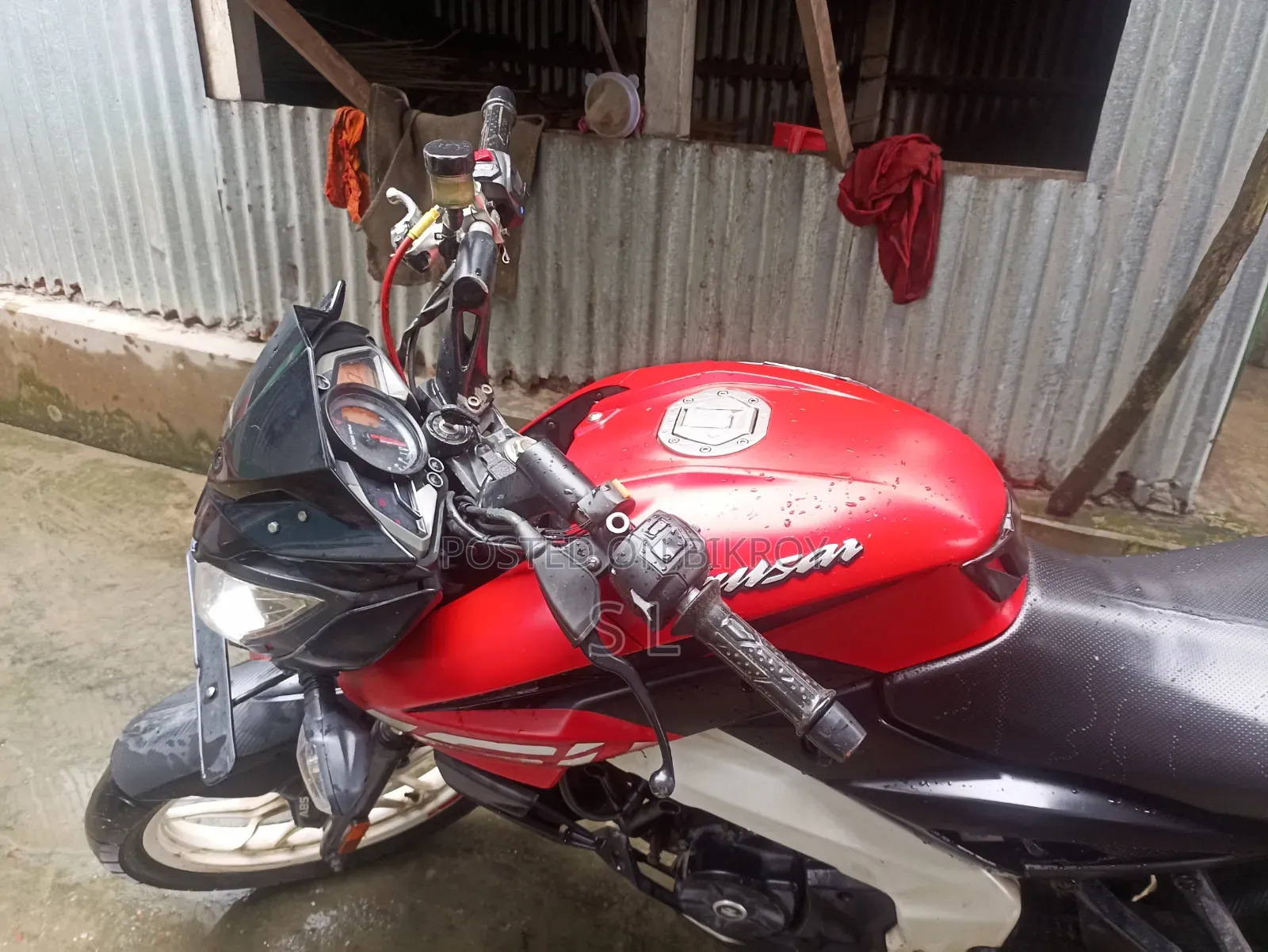 বাজাজ পালসার এনএস ১৬০ ২০২২ লাল