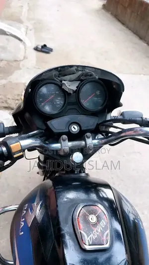 বাজাজ ডিসকভার ১২৫ ২০০৬ নীল
