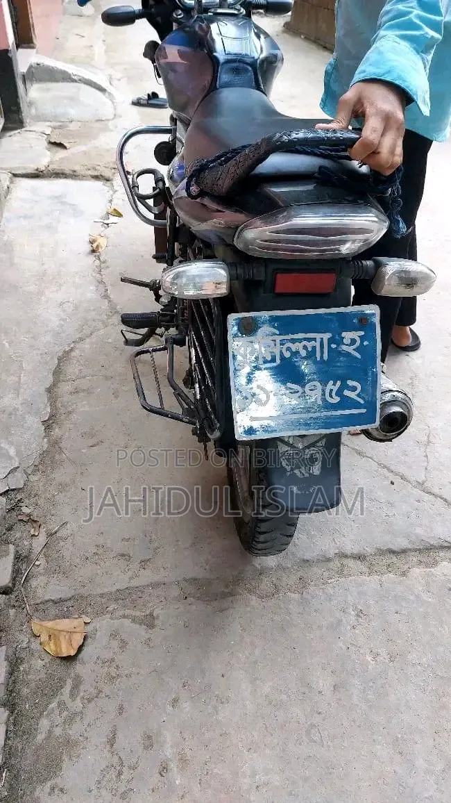 বাজাজ ডিসকভার ১২৫ ২০০৬ নীল