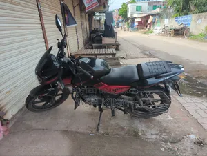 বাজাজ পালসার ১৫০ ২০১৯ ব্ল্যাক