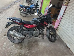বাজাজ পালসার ১৫০ ২০১৯ ব্ল্যাক