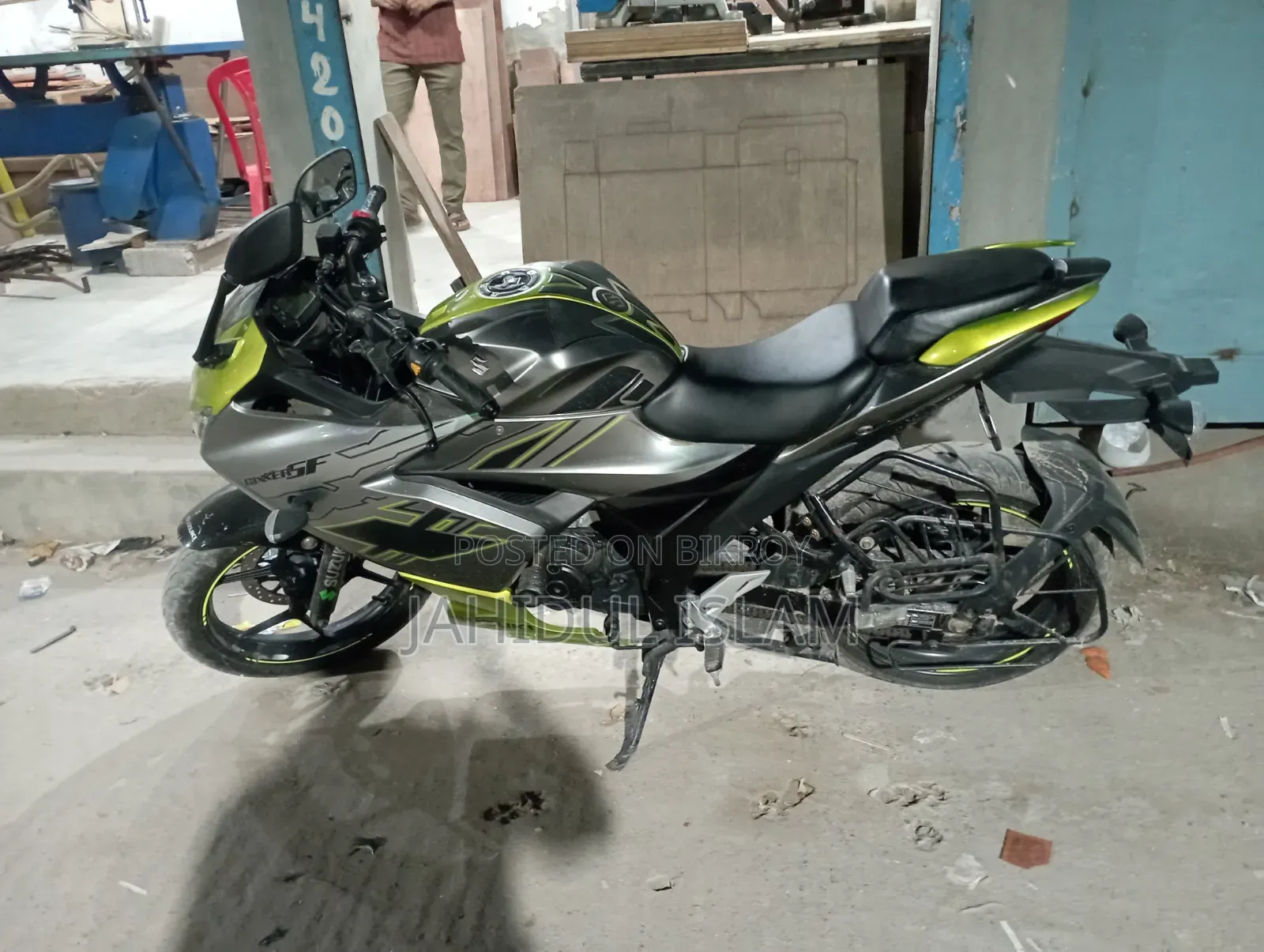 সুজুকি জিক্সার এসএফ ২০২৫ সিলভার