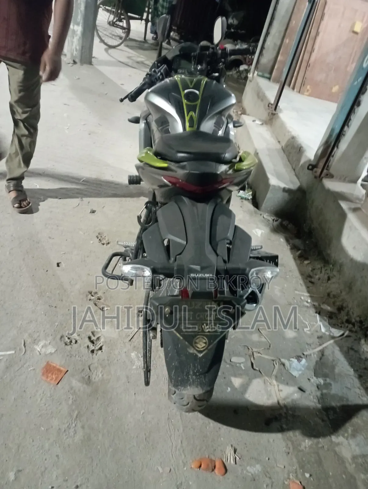 সুজুকি জিক্সার এসএফ ২০২৫ সিলভার