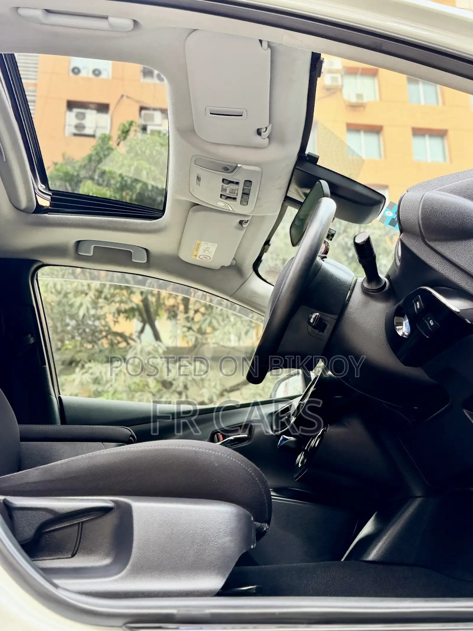 Toyota Prius 2020 Pearl