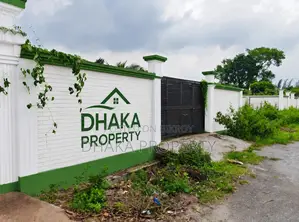 সেক্টর-২৫ এ ১০ কাঠা লেক পার্ক সাউথ