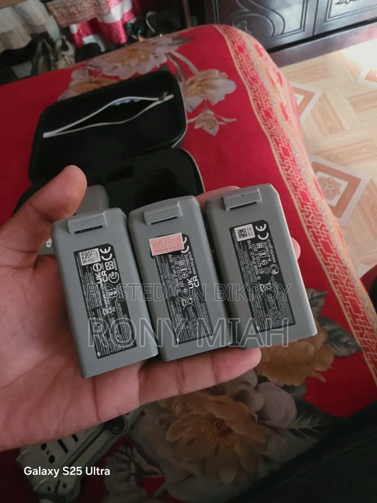Dji Mini 2, Combo, Everything is available, had a slight crack which is glued